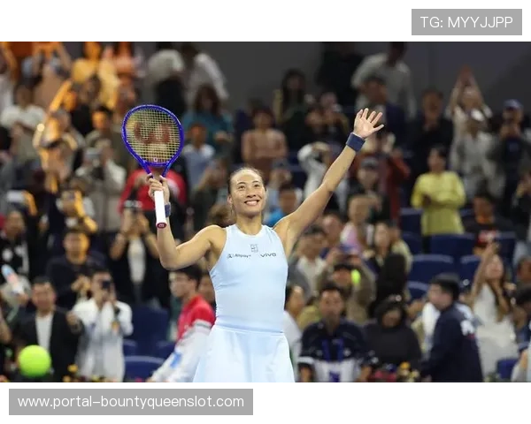 郑钦文中网复出首秀,钻石球场座无虚席点燃主场热情 郑钦文中网复出首秀,钻石球场座无虚席点燃主场热情