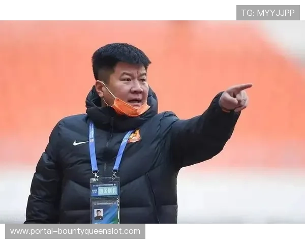 辽宁铁人主帅李金羽:冠军只是阶段性胜利,足球发展迈出一小步